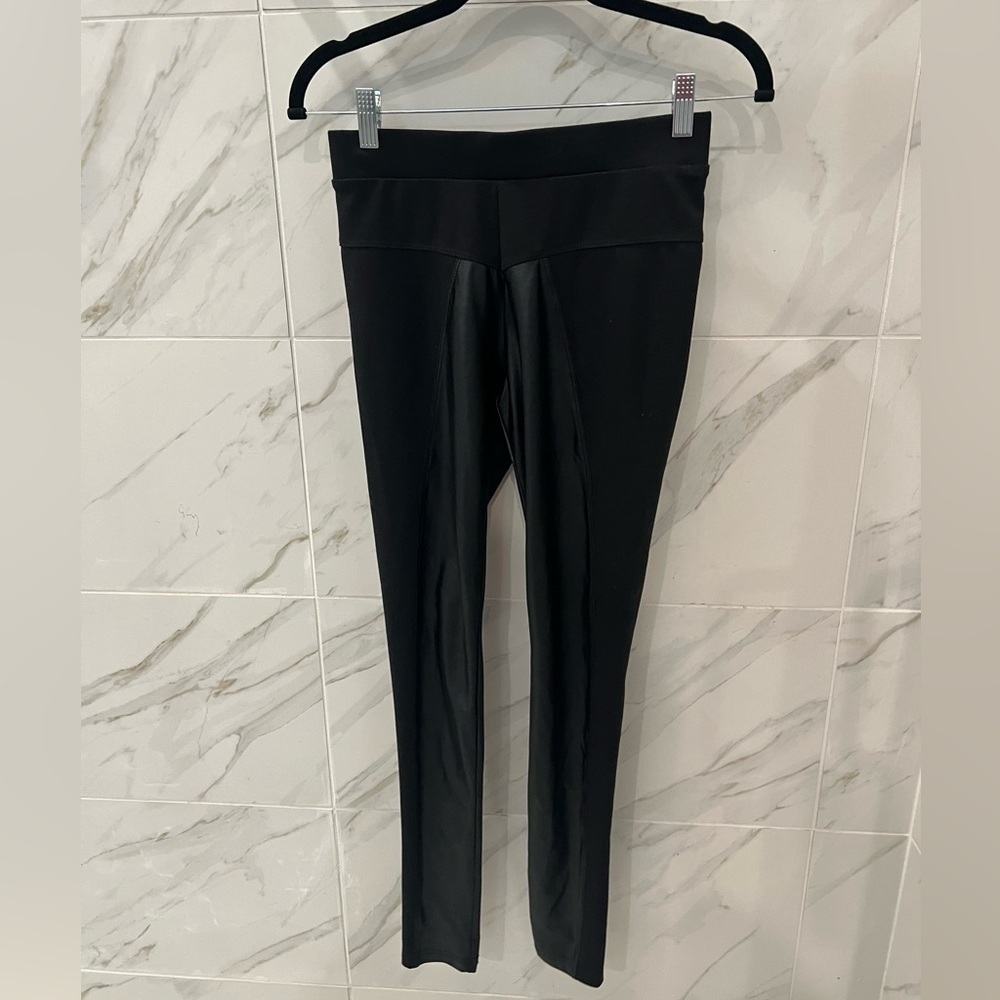 SR Leggings with Faux Patent Leather Panels